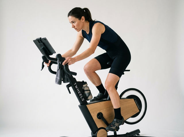 Berg-Pyramide auf dem Hometrainer Indoor Bike aus Eichenholz – TWHEELS