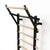 Detail der Pull-up- und Dip-Station der TWHEELS Sprossenwand auf weissem Hintergrund.