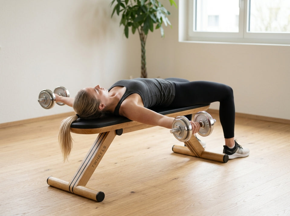 Fliegende auf der Flachbank (Chest Fly): Startposition